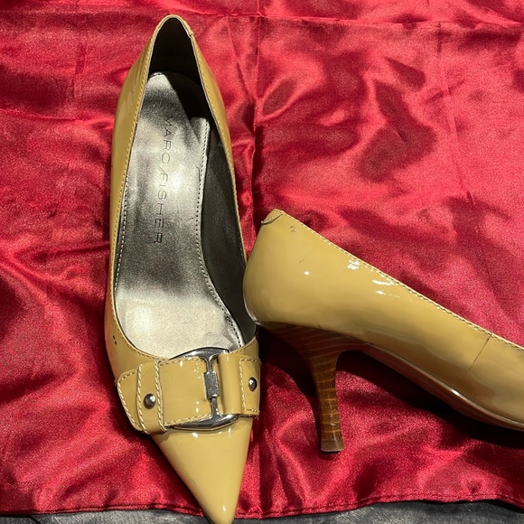 Ladies heels - Picture 3 of 4